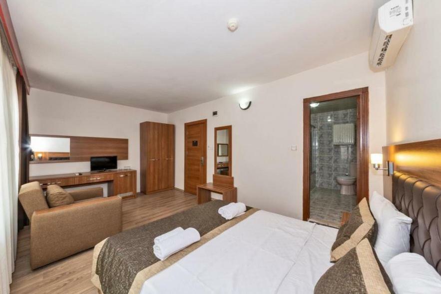 Diamond City Resort Hotel Бююкчекмедже Екстер'єр фото