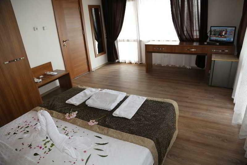 Diamond City Resort Hotel Бююкчекмедже Екстер'єр фото