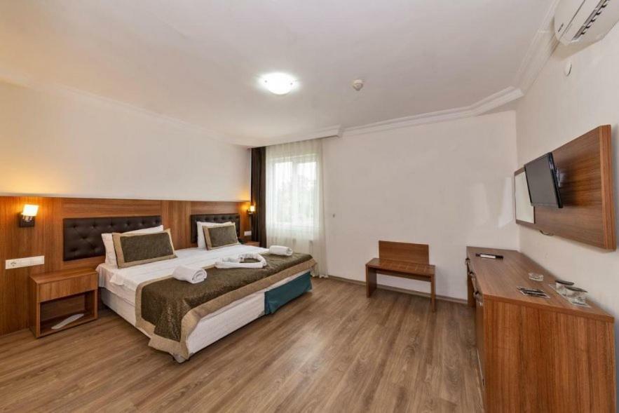 Diamond City Resort Hotel Бююкчекмедже Екстер'єр фото